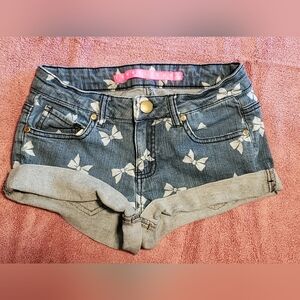 Junior's Size 1 Tinseltown Denim Couture Denim Shorts With Bow Design